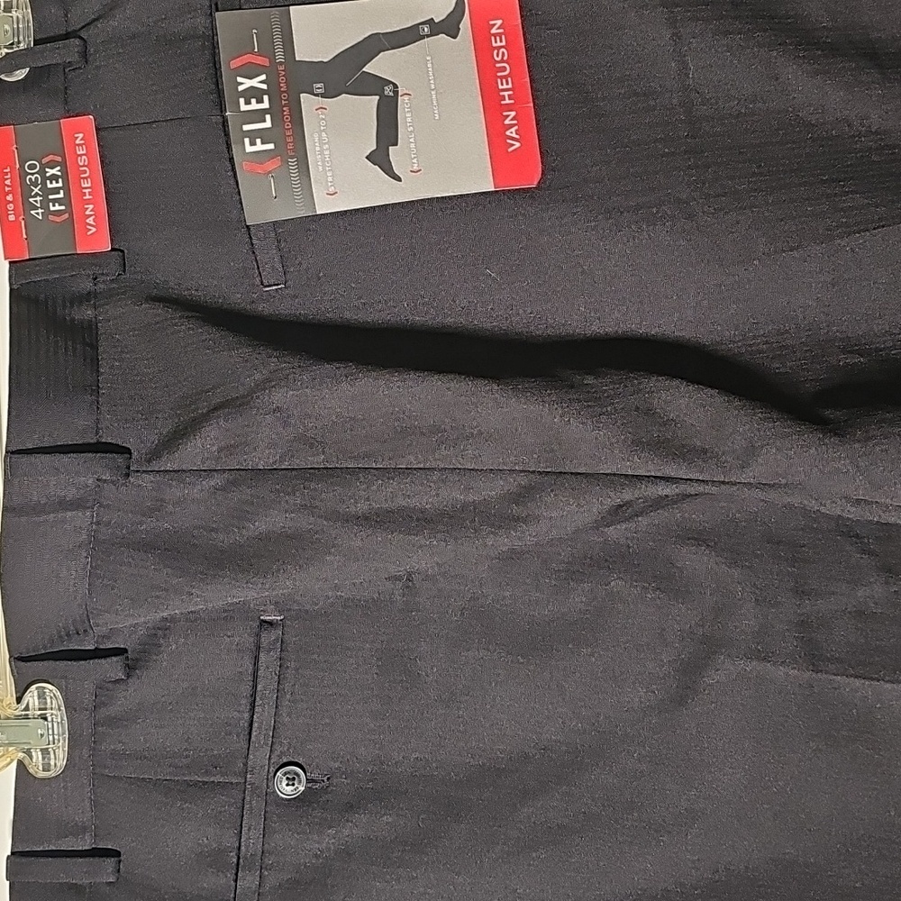 Van Heusen Men's Black Dress Pants. NWT. Natural Stretch. 44 X 30 - Picture 3 of 11